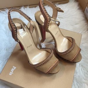 CHRISTIAN LOUBOUTIN HEELS 40.5 Gorgeous